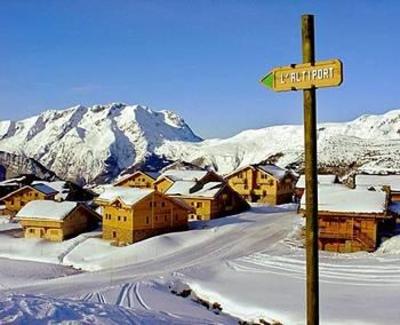 фото отеля Les Chalets de l'Altiport