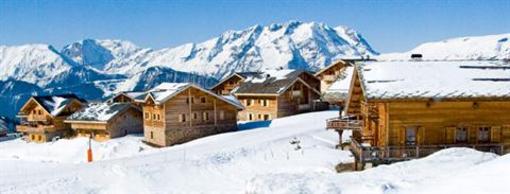 фото отеля Les Chalets de l'Altiport