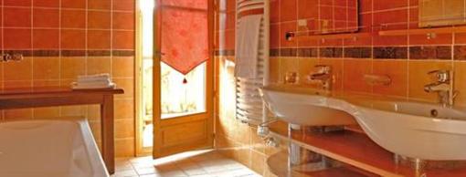фото отеля Les Chalets de l'Altiport