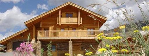 фото отеля Les Chalets de l'Altiport