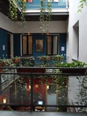 фото отеля Oasis Backpackers Hostel Sevilla