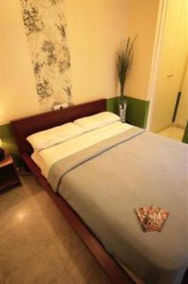 фото отеля Oasis Backpackers Hostel Sevilla