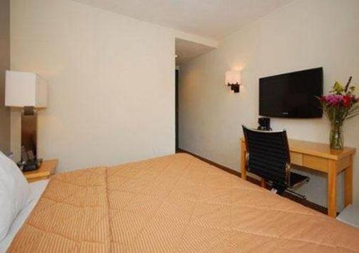 фото отеля Quality Inn Midtown West