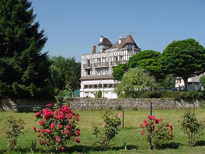 фото отеля Hostellerie Saint-Pierre-du-Vauvray