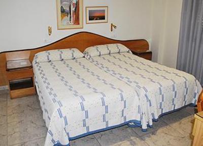 фото отеля Hostal La Barretina Figueres