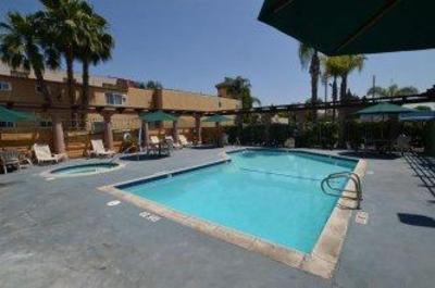 фото отеля Comfort Inn Maingate Anaheim