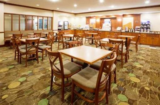 фото отеля Holiday Inn Express Hotel & Suites Grand Forks