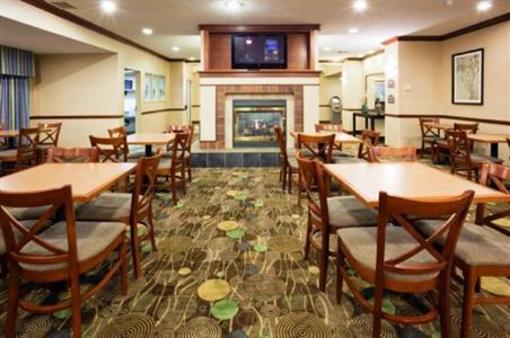 фото отеля Holiday Inn Express Hotel & Suites Grand Forks