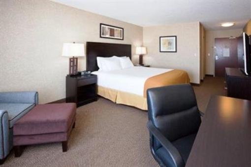 фото отеля Holiday Inn Express Hotel & Suites Grand Forks