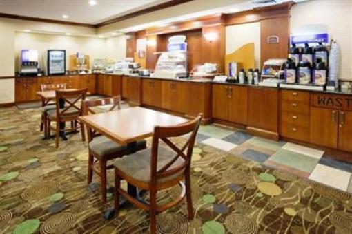 фото отеля Holiday Inn Express Hotel & Suites Grand Forks