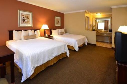 фото отеля Best Western Courtesy Inn Anaheim