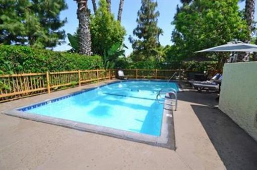 фото отеля Best Western Courtesy Inn Anaheim
