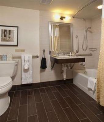 фото отеля DoubleTree by Hilton - Washington DC - Crystal City