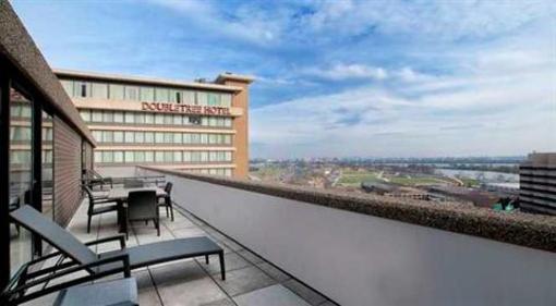 фото отеля DoubleTree by Hilton - Washington DC - Crystal City