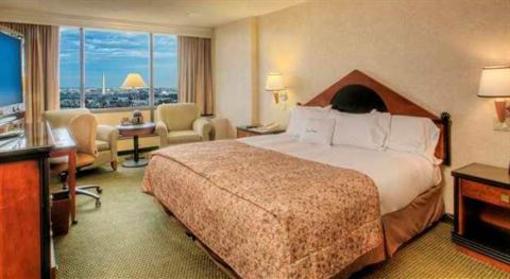 фото отеля DoubleTree by Hilton - Washington DC - Crystal City