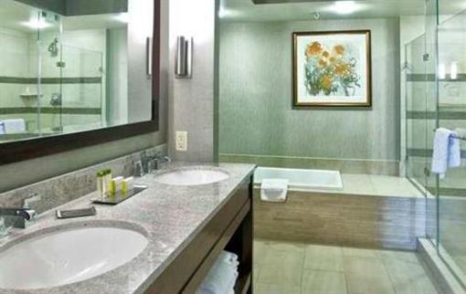 фото отеля DoubleTree by Hilton - Washington DC - Crystal City