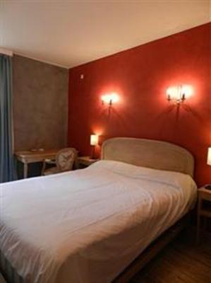 фото отеля Logis Empire Hotel