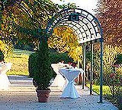 фото отеля Biohotel Schlossgut Oberambach