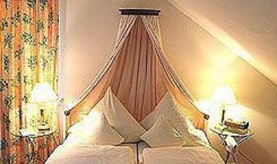 фото отеля Biohotel Schlossgut Oberambach