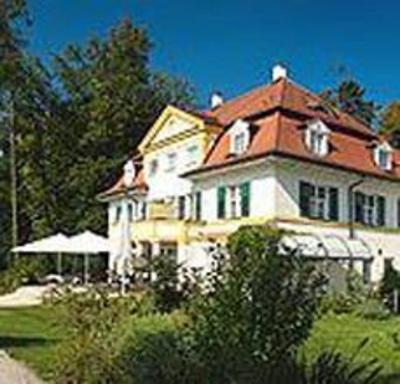 фото отеля Biohotel Schlossgut Oberambach