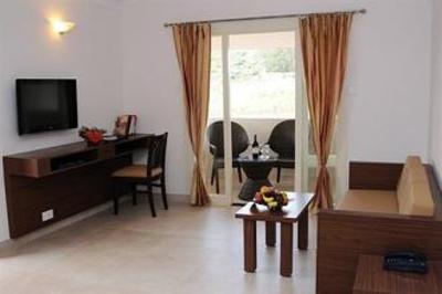 фото отеля Days Inn Sterling Resorts Fernhill Ooty