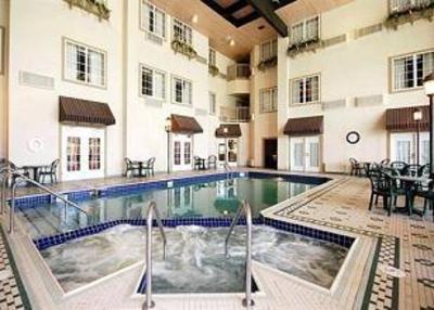 фото отеля Comfort Suites Milwaukee Airport Oak Creek