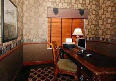фото отеля Comfort Suites Milwaukee Airport Oak Creek