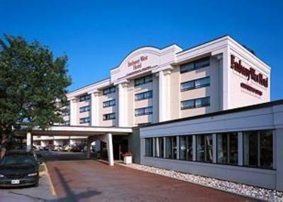фото отеля Embassy West Hotel and Conference Centre