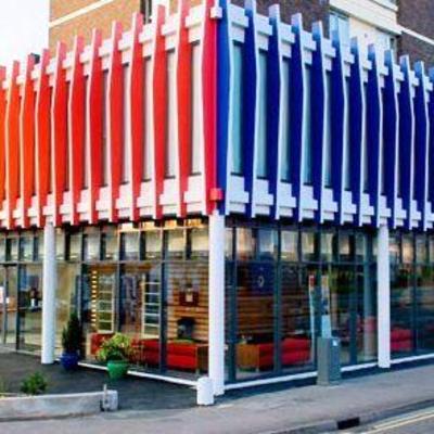 фото отеля Park Inn Watford