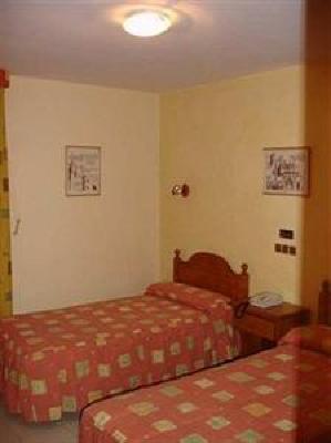 фото отеля Hostal San Marcos Huesca