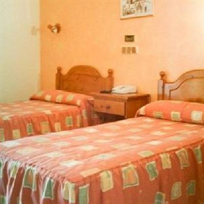 фото отеля Hostal San Marcos Huesca