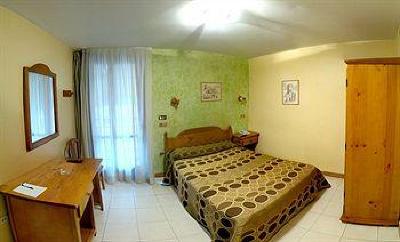 фото отеля Hostal San Marcos Huesca