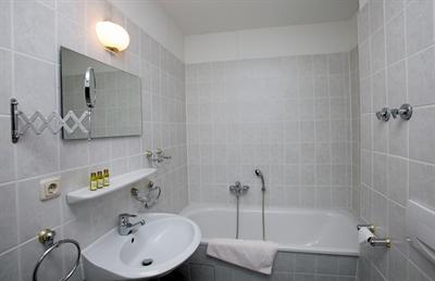 фото отеля Hotel Stadt Beelitz