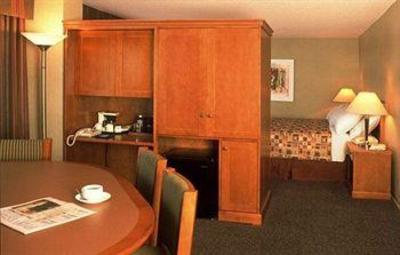 фото отеля Coast Edmonton Plaza Hotel