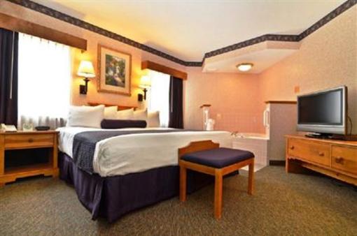 фото отеля BEST WESTERN Plus Executive Court Inn & Conf. Ctr