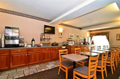 фото отеля BEST WESTERN Plus Executive Court Inn & Conf. Ctr