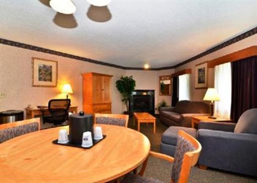 фото отеля BEST WESTERN Plus Executive Court Inn & Conf. Ctr