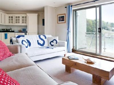 фото отеля The South Sands Hotel Salcombe