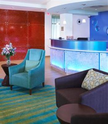 фото отеля SpringHill Suites Detroit Metro Airport Romulus