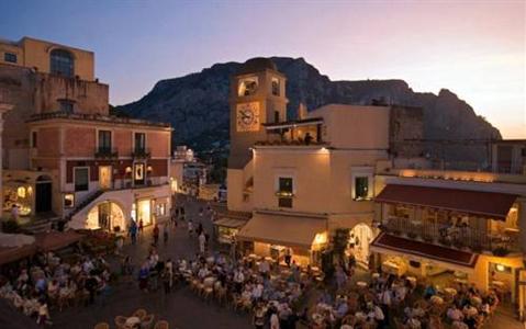 фото отеля Hotel Capri