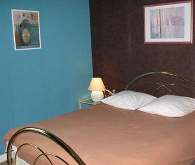фото отеля Hotel La Croix Blanche Tarbes