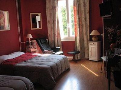 фото отеля Hotel La Croix Blanche Tarbes