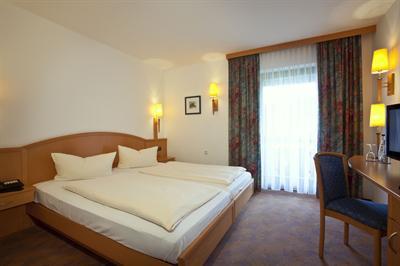 фото отеля Parkhotel Sonnenhof Oberammergau
