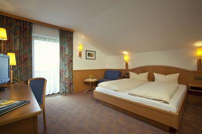 фото отеля Parkhotel Sonnenhof Oberammergau