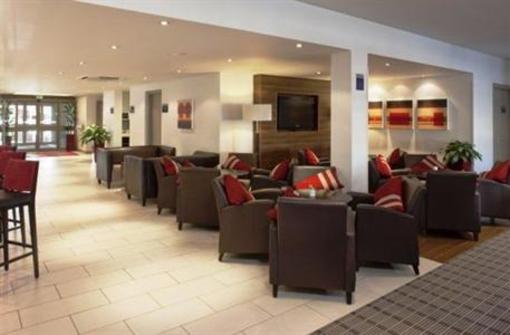 фото отеля Holiday Inn Express Bristol - North