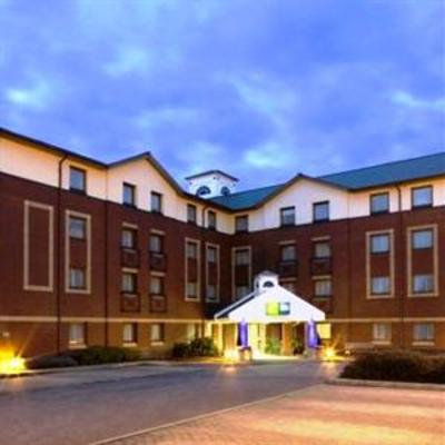 фото отеля Holiday Inn Express Bristol - North