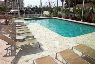 фото отеля Gallery ONE - A Doubletree Guest Suites Hotel