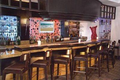 фото отеля Gallery ONE - A Doubletree Guest Suites Hotel
