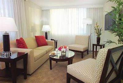 фото отеля Gallery ONE - A Doubletree Guest Suites Hotel