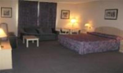 фото отеля Petawawa River Inn & Suites